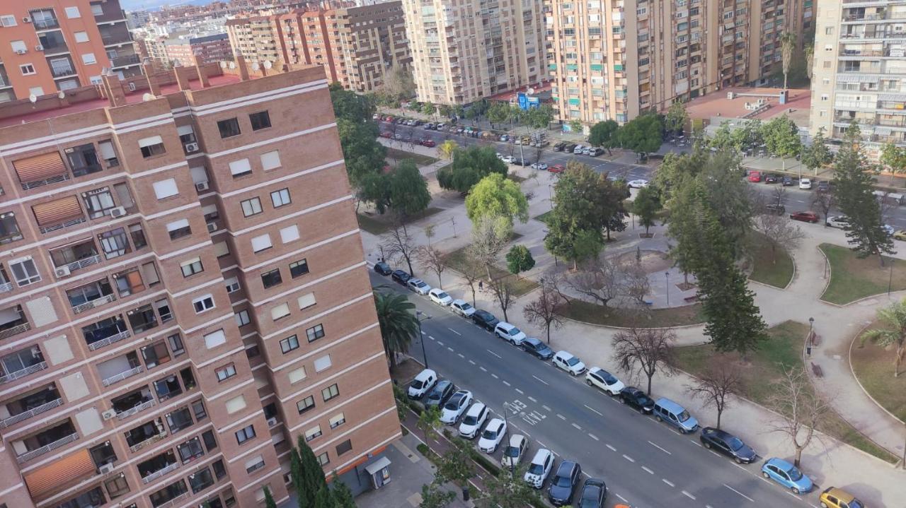 Con Cama Individual, Piso Compartido En Avenida Blasco Ibanez Privatunterkunft *